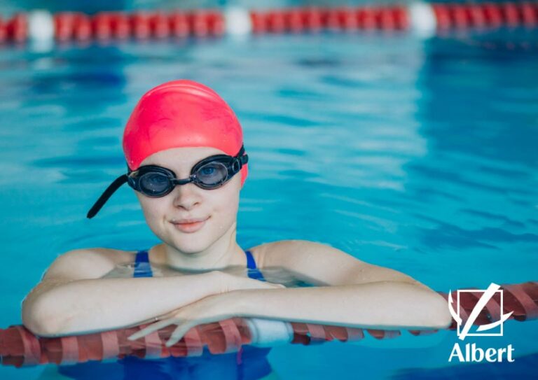 femme-nageuse-professionnelle-dans-piscine